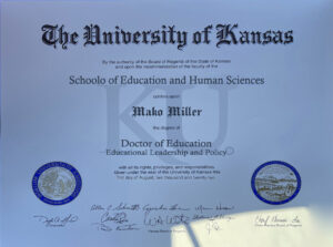 Authentic-Looking Fake certificate from The University Of Kansas